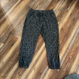 Cloth & Stone Charcoal Leopard Joggers